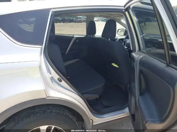2T3RFREV4GW514258 2016 TOYOTA RAV 4 - Image 8
