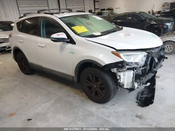 2T3RFREV4HW552574 2017 TOYOTA RAV 4 - Image 1