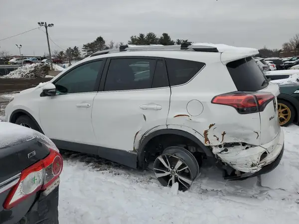 2T3RFREV4HW553160 2017 TOYOTA RAV 4 - Image 2