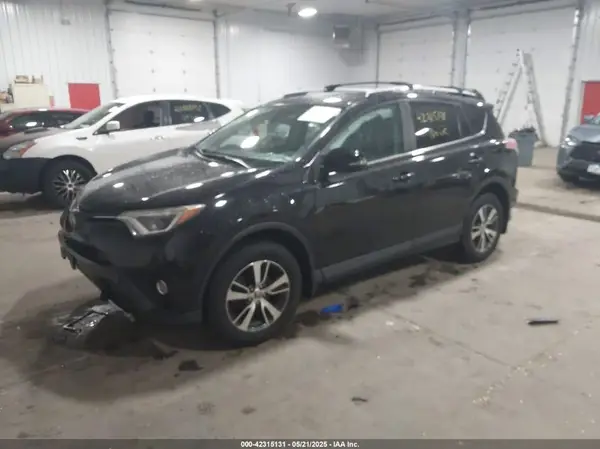 2T3RFREV4HW554759 2017 TOYOTA RAV 4 - Image 2