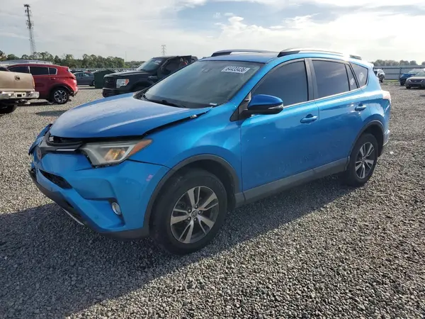 2T3RFREV4HW617195 2017 TOYOTA RAV 4 - Image 1