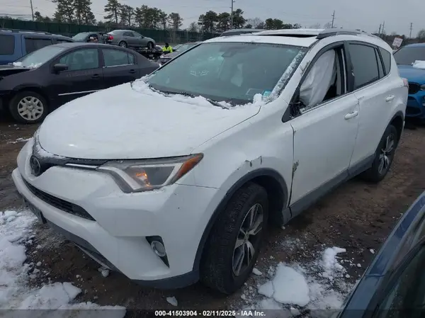 2T3RFREV4HW673525 2017 TOYOTA RAV 4 - Image 2