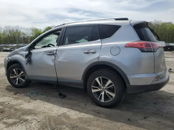 2T3RFREV4HW674156 2017 TOYOTA RAV 4 - Image 2
