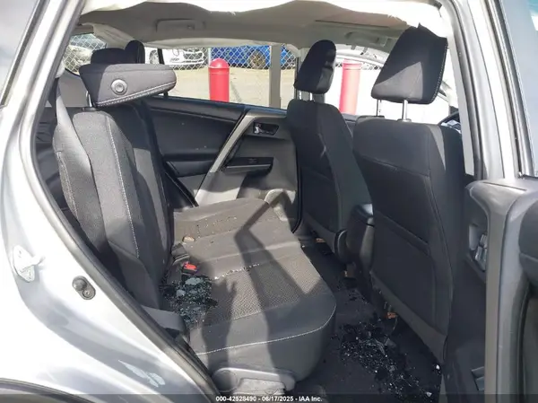 2T3RFREV4HW675405 2017 TOYOTA RAV 4 - Image 8