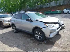2T3RFREV4JW705833 2018 TOYOTA RAV 4