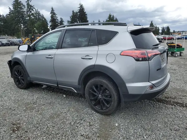 2T3RFREV4JW737147 2018 TOYOTA RAV 4 - Image 2