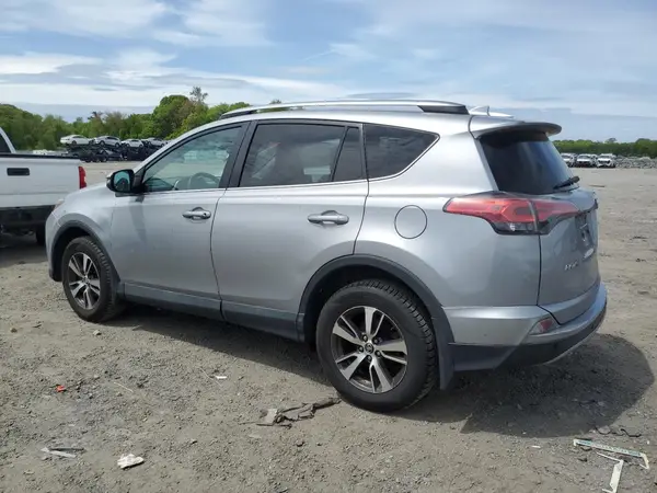 2T3RFREV4JW748472 2018 TOYOTA RAV 4 - Image 2