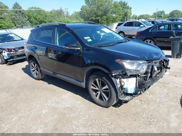 2T3RFREV4JW753591 2018 TOYOTA RAV 4 - Image 1