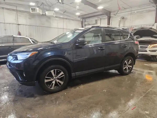 2T3RFREV4JW770598 2018 TOYOTA RAV 4 - Image 1