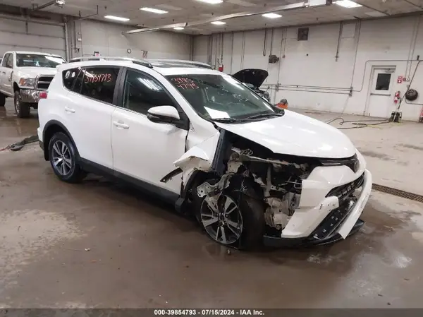 2T3RFREV4JW799910 2018 TOYOTA RAV 4 - Image 1