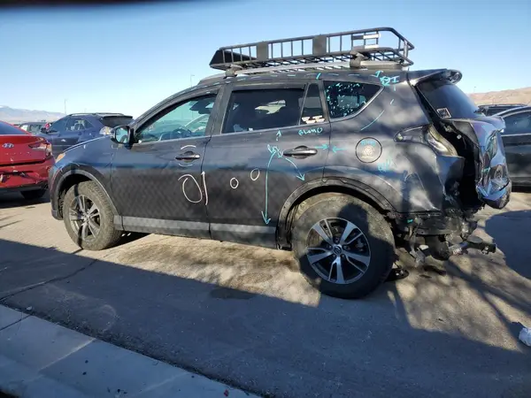 2T3RFREV4JW808038 2018 TOYOTA RAV 4 - Image 2