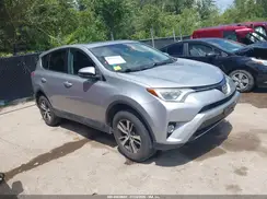 2T3RFREV4JW816785 2018 TOYOTA RAV 4