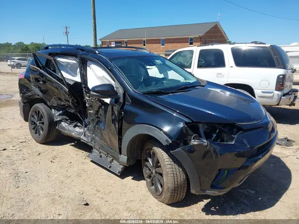 2T3RFREV4JW823543 2018 TOYOTA RAV 4 - Image 1