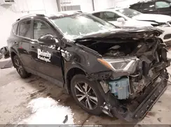 2T3RFREV4JW833814 2018 TOYOTA RAV 4