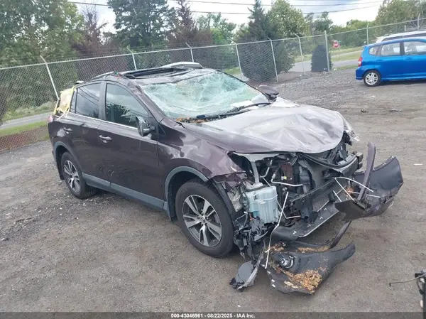 2T3RFREV5GW514222 2016 TOYOTA RAV 4 - Image 1