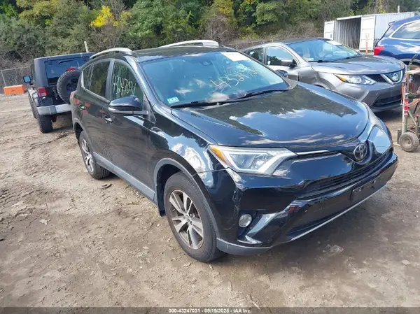 2T3RFREV5HW558996 2017 TOYOTA RAV 4 - Image 1