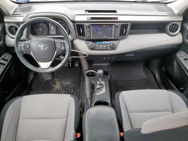 2T3RFREV5HW650822 2017 TOYOTA RAV 4 - Image 8