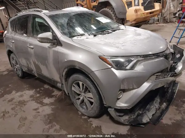 2T3RFREV5HW658435 2017 TOYOTA RAV 4 - Image 1