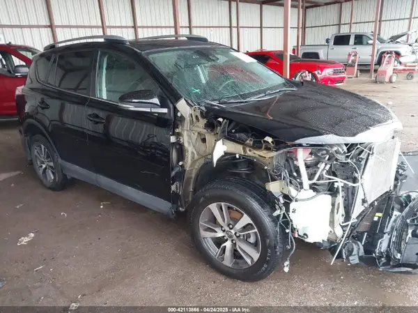 2T3RFREV5HW660444 2017 TOYOTA RAV 4 - Image 1