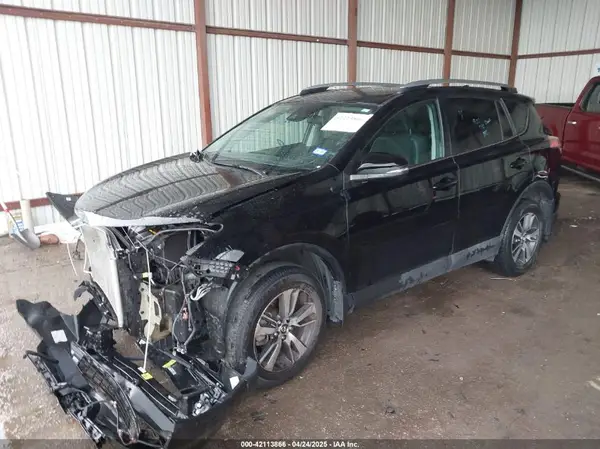 2T3RFREV5HW660444 2017 TOYOTA RAV 4 - Image 2