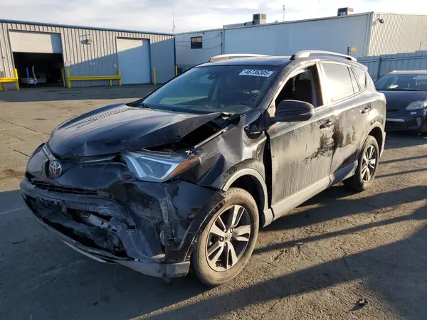 2T3RFREV5HW673842 2017 TOYOTA RAV 4 - Image 1