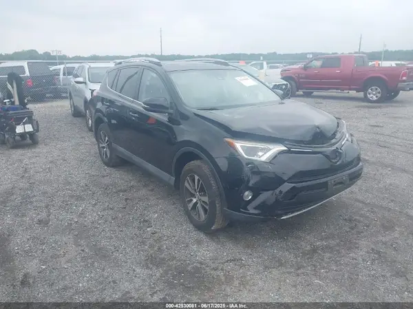 2T3RFREV5HW675736 2017 TOYOTA RAV 4 - Image 1