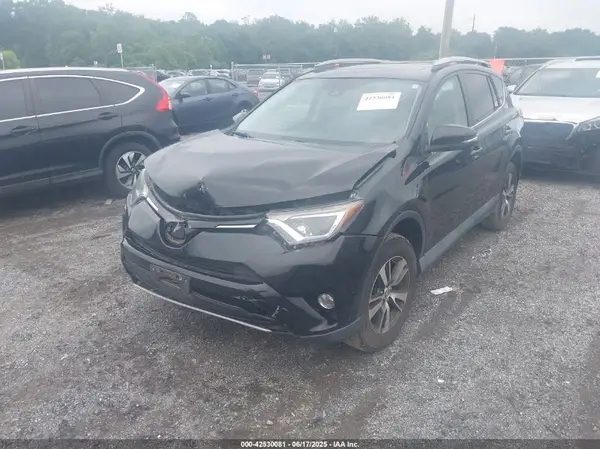 2T3RFREV5HW675736 2017 TOYOTA RAV 4 - Image 2