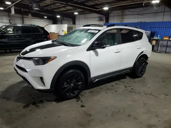 2T3RFREV5JW710474 2018 TOYOTA RAV 4 - Image 1