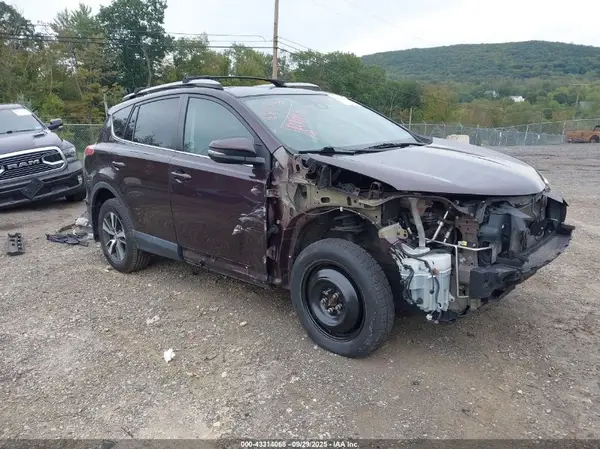 2T3RFREV5JW714072 2018 TOYOTA RAV 4 - Image 1