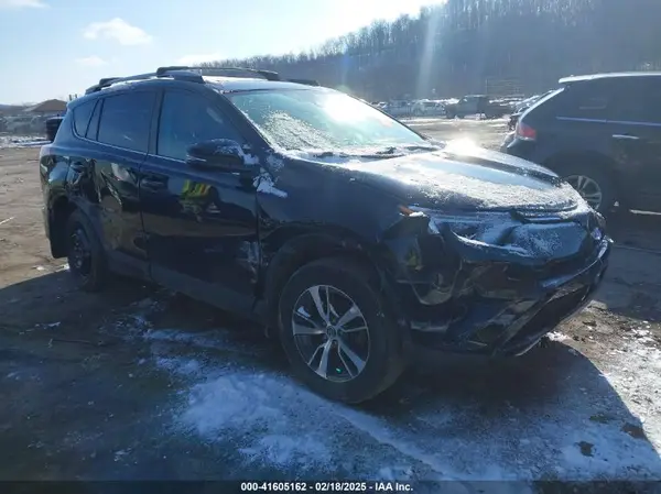 2T3RFREV5JW722270 2018 TOYOTA RAV 4 - Image 1