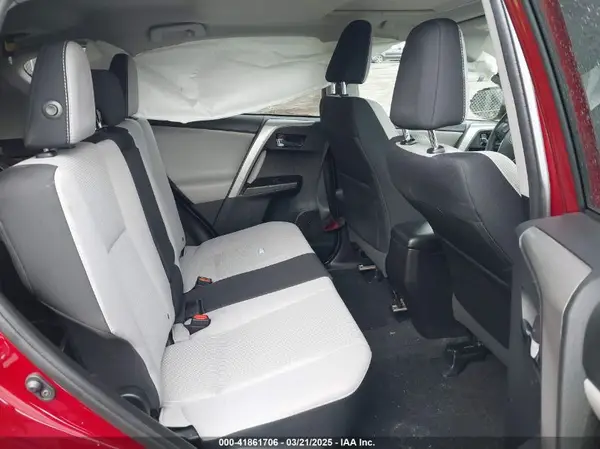 2T3RFREV5JW725637 2018 TOYOTA RAV 4 - Image 8