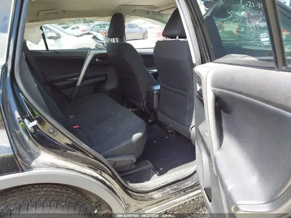 2T3RFREV5JW768326 2018 TOYOTA RAV 4 - Image 8