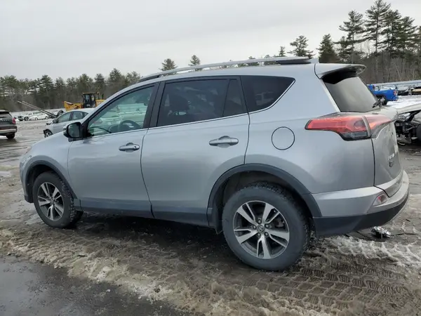 2T3RFREV5JW781920 2018 TOYOTA RAV 4 - Image 2