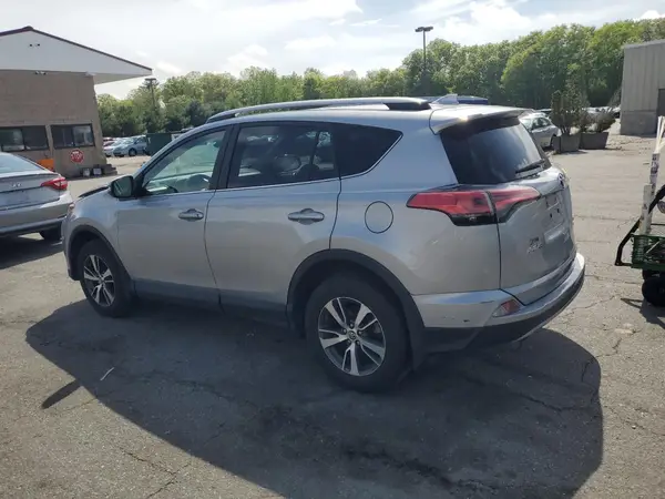 2T3RFREV5JW790357 2018 TOYOTA RAV 4 - Image 2