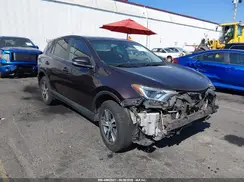 2T3RFREV5JW792965 2018 TOYOTA RAV 4