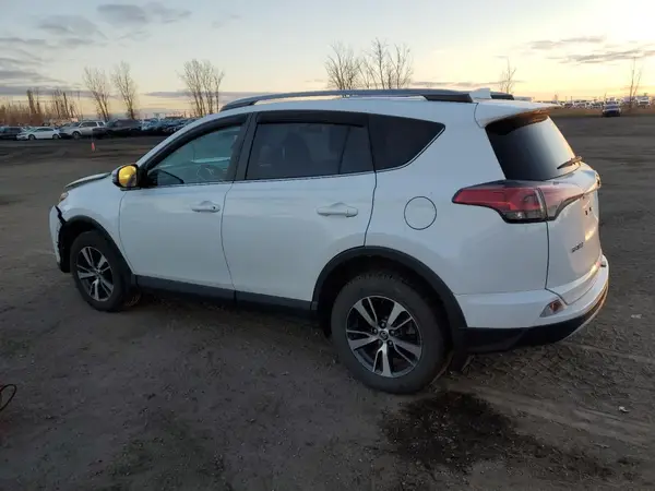 2T3RFREV5JW797518 2018 TOYOTA RAV 4 - Image 2