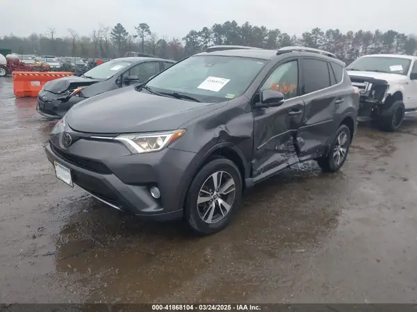 2T3RFREV5JW798328 2018 TOYOTA RAV 4 - Image 2