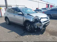 2T3RFREV5JW800188 2018 TOYOTA RAV 4