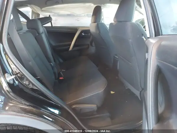 2T3RFREV5JW800787 2018 TOYOTA RAV 4 - Image 8