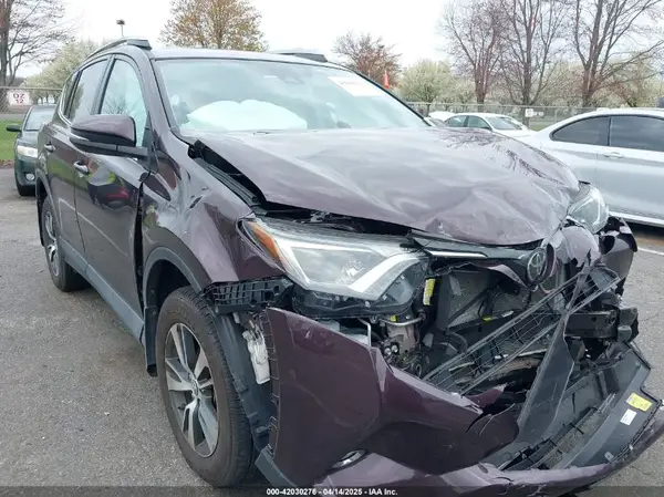 2T3RFREV5JW811742 2018 TOYOTA RAV 4 - Image 1