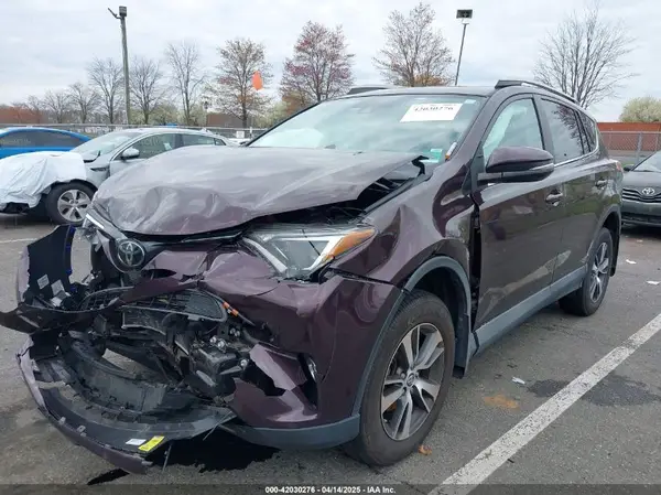 2T3RFREV5JW811742 2018 TOYOTA RAV 4 - Image 2