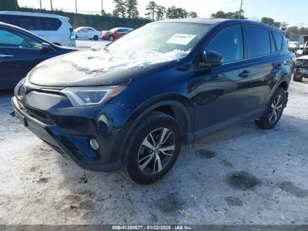 2T3RFREV5JW814110 2018 TOYOTA RAV 4 - Image 2