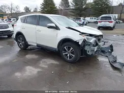 2T3RFREV5JW850685 2018 TOYOTA RAV 4