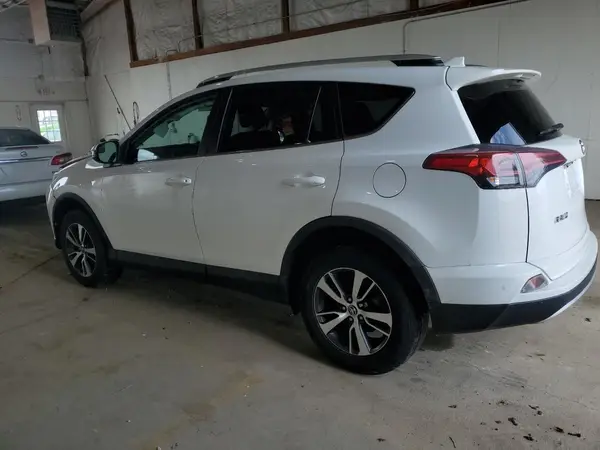 2T3RFREV6GW417644 2016 TOYOTA RAV 4 - Image 2