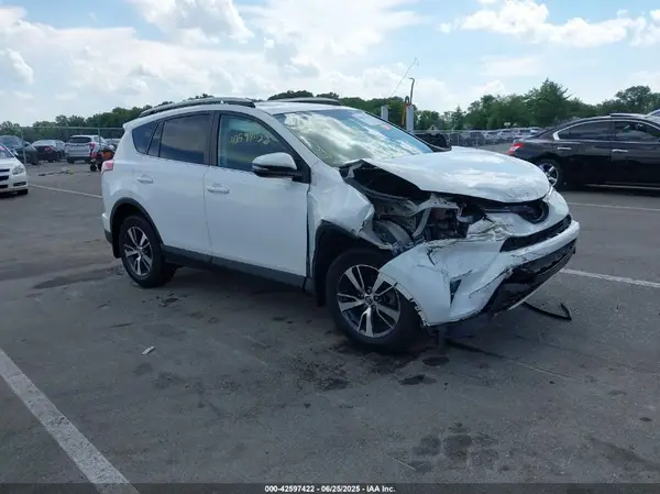 2T3RFREV6GW444729 2016 TOYOTA RAV 4 - Image 1