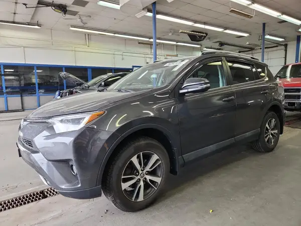 2T3RFREV6GW451194 2016 TOYOTA RAV 4 - Image 1