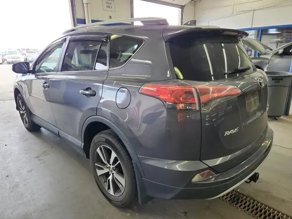 2T3RFREV6GW451194 2016 TOYOTA RAV 4 - Image 2