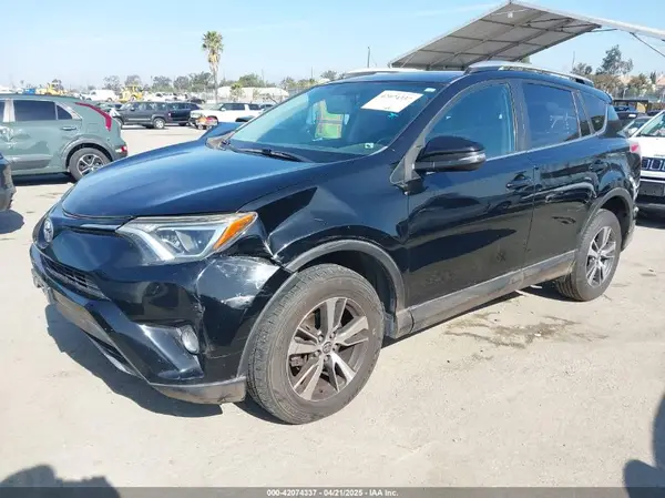 2T3RFREV6GW459313 2016 TOYOTA RAV 4 - Image 2