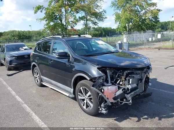 2T3RFREV6GW517663 2016 TOYOTA RAV 4 - Image 1