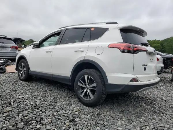 2T3RFREV6GW528369 2016 TOYOTA RAV 4 - Image 2